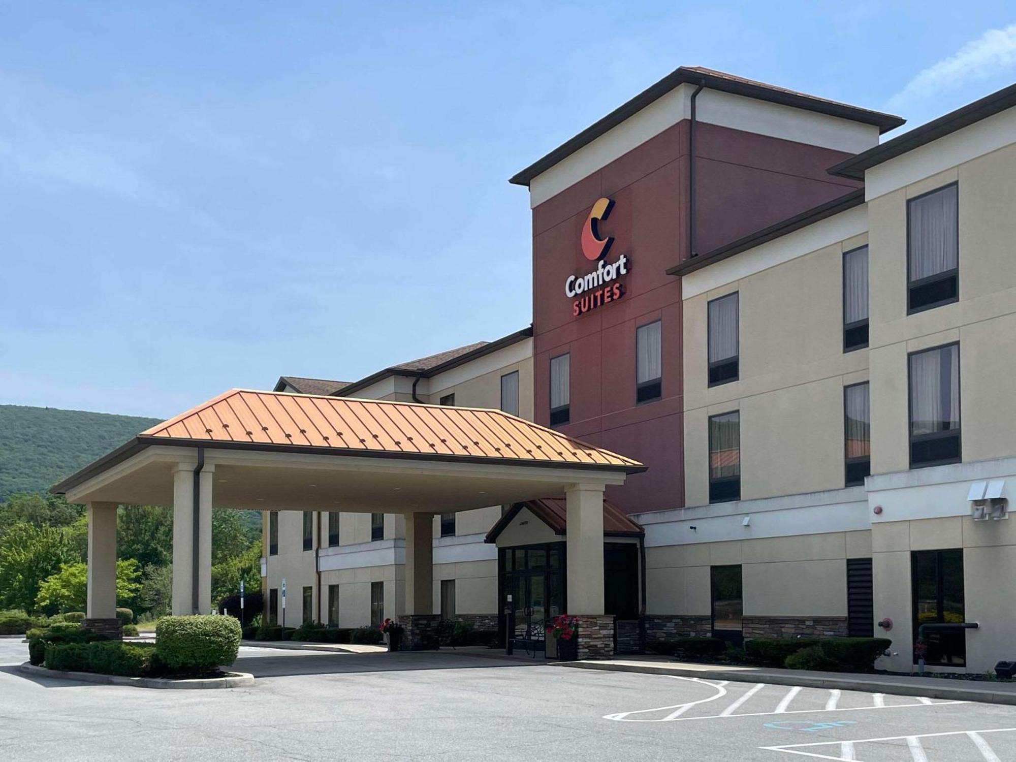 Comfort Suites Altoona Exterior photo